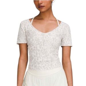 Like new-Lululemon Cheetah Camo Antique White Multi
Align Nulu T-Shirt